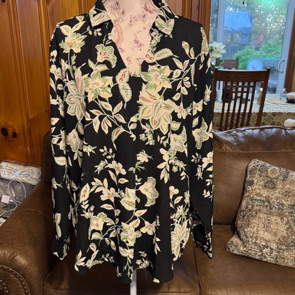 Maurices Black Floral Women’s Shirt